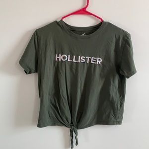 Hollister juniors top
